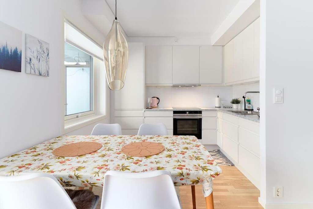 Bergen'S Finest: Sleek Oasis With Two Bedroom Экстерьер фото